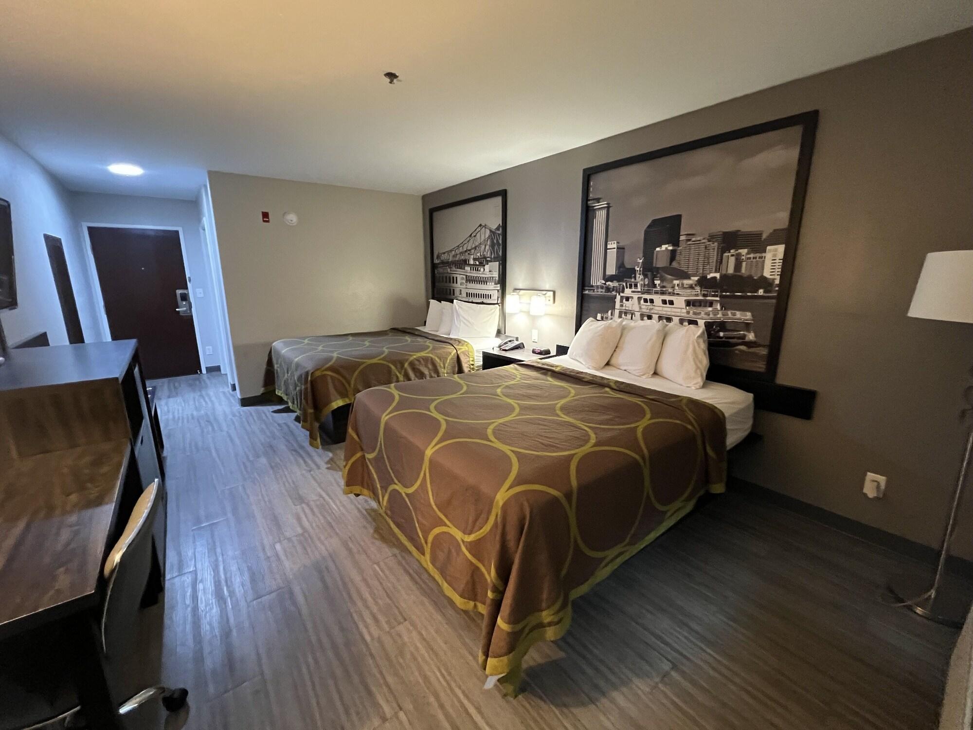 Super 8 By Wyndham Lake Charles/Sulphur Exterior photo